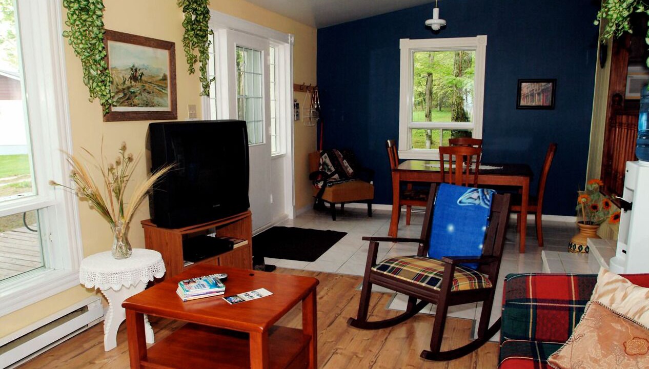 Photo of Livingroom in St-Francois-de-l'Ile-d'Orleans