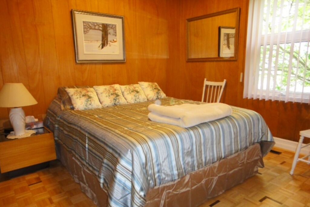 Photo of Bedroom in St-Francois-de-l'Ile-d'Orleans
