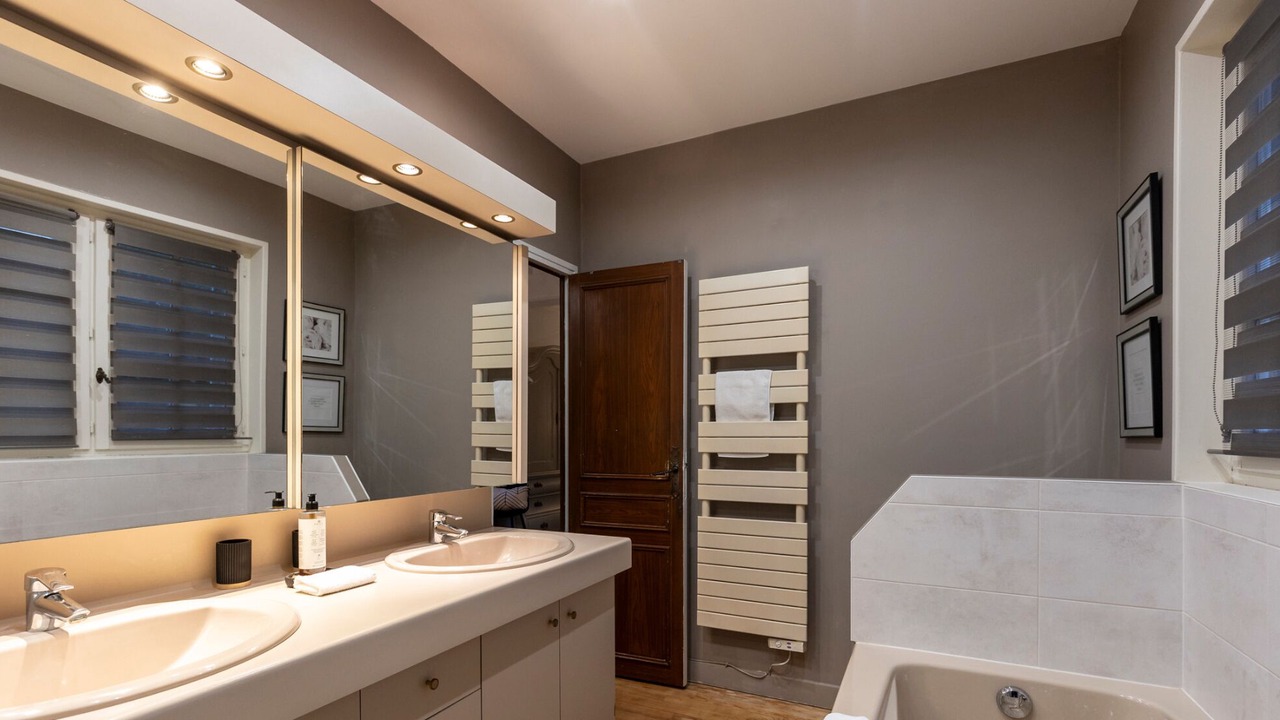 Photo of Bathroom in Barneville-la-Bertran