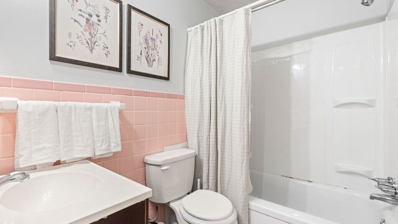 Photo of Bathroom in Maple Heights