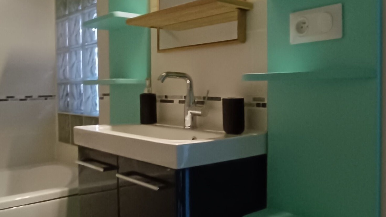 Photo of Bathroom in Parmain