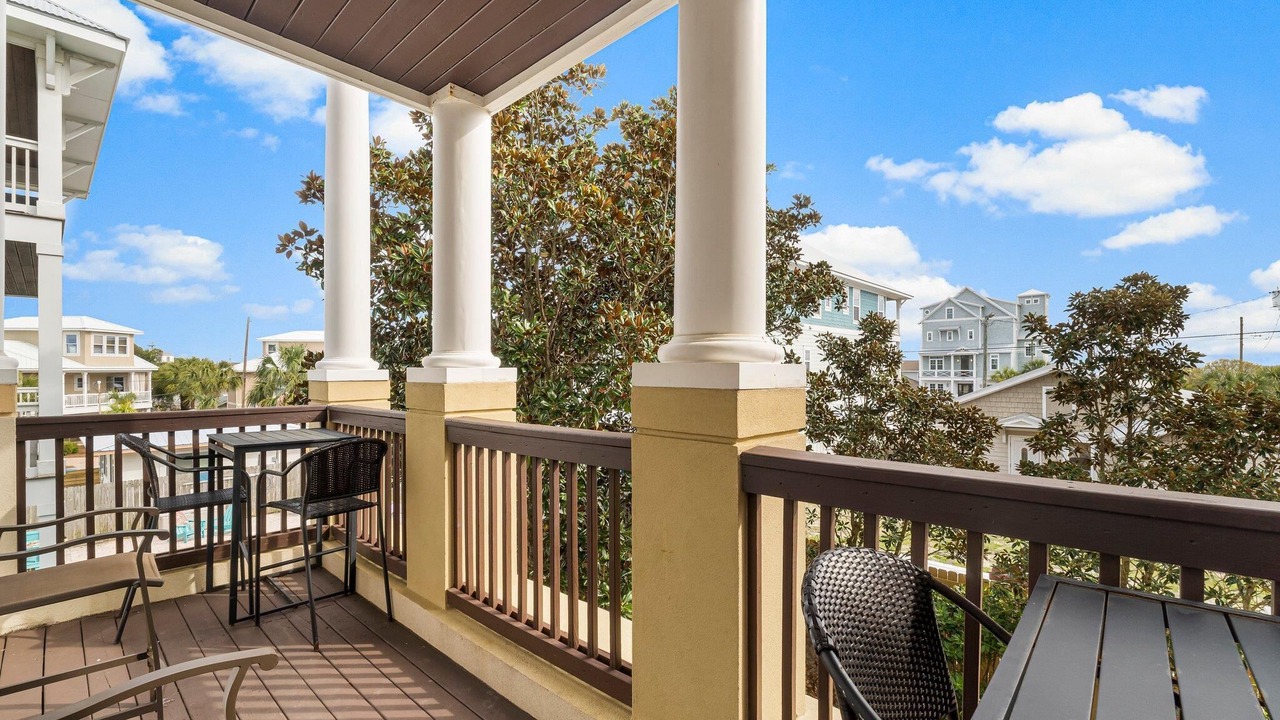 Photo of Patio Balcony in Kiska Beach