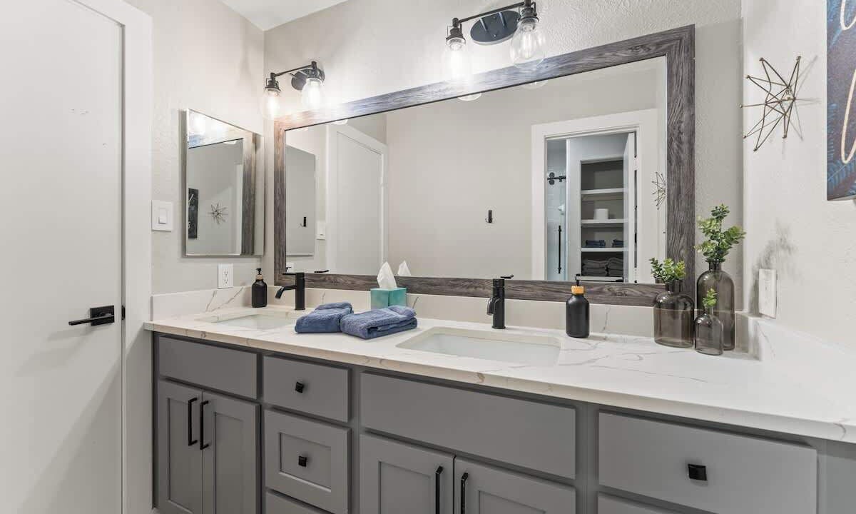 Photo of Bathroom in Spring
