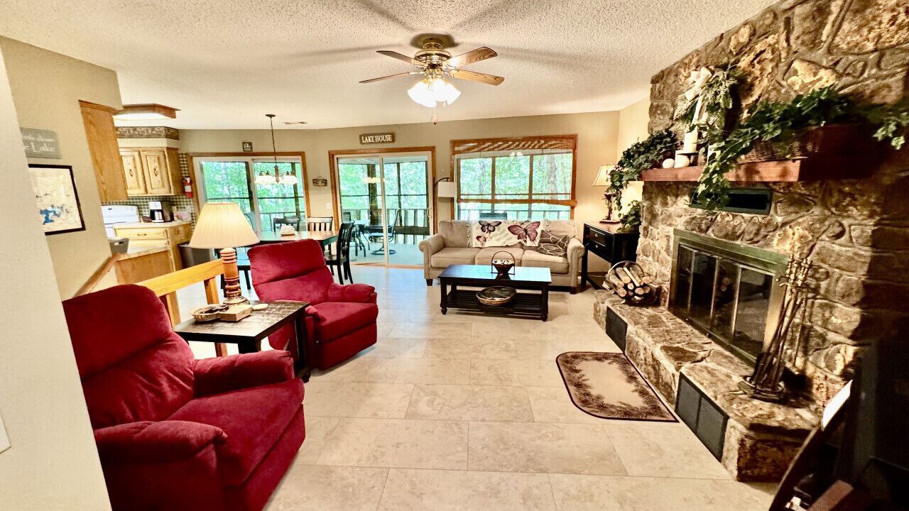 Photo of Livingroom in Fairfield Bay