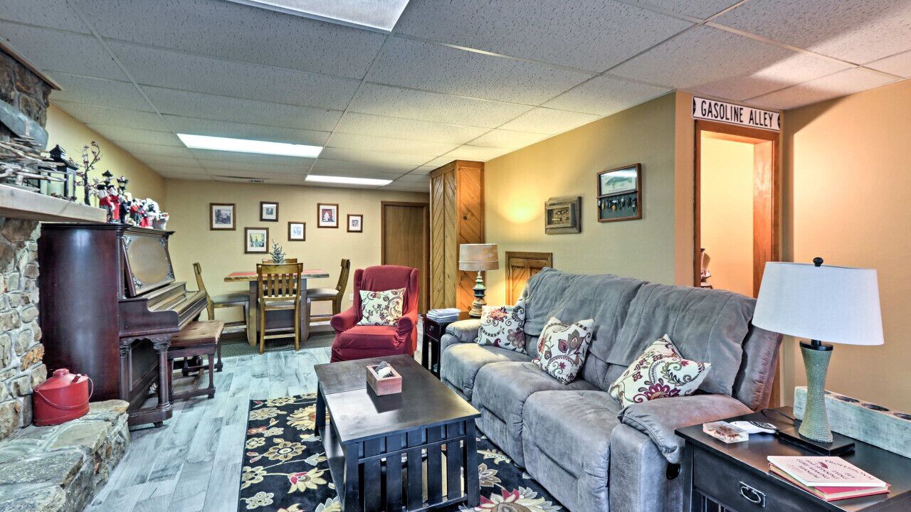 Photo of Livingroom in Fairfield Bay