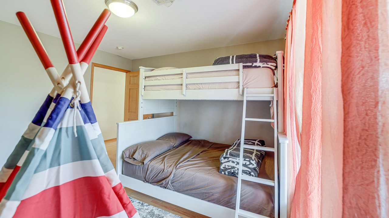 Photo of Bedroom in Craig County
