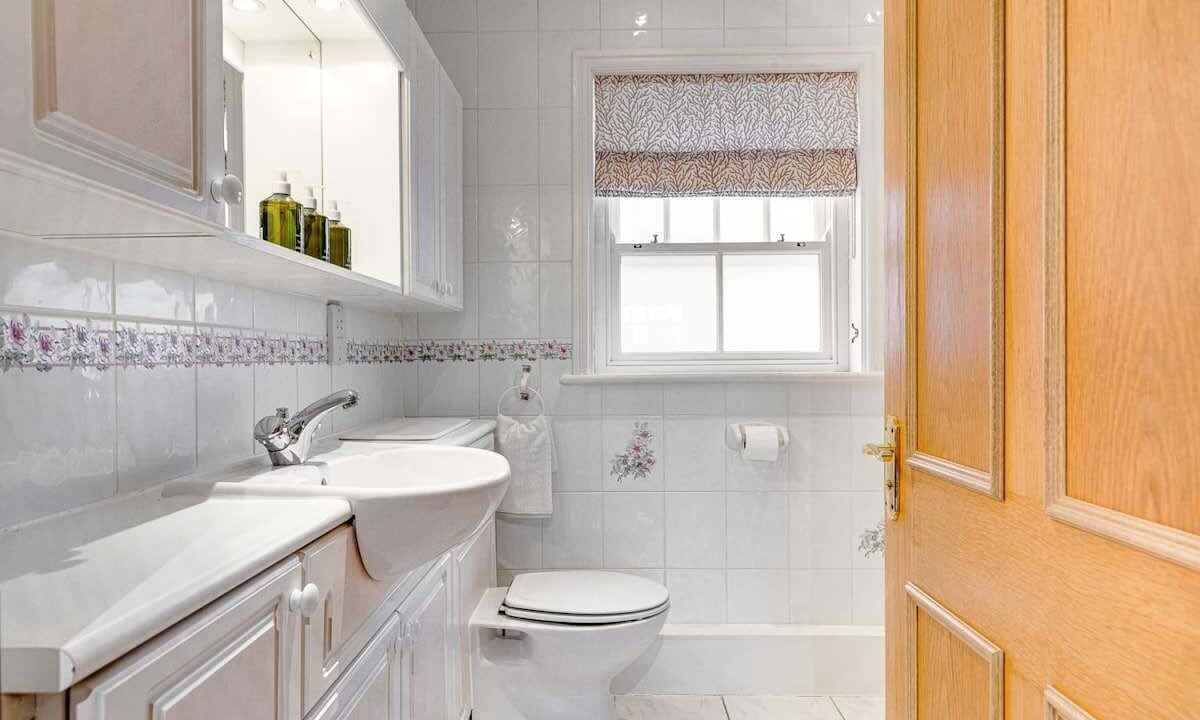 Photo of Bathroom in Medbourne