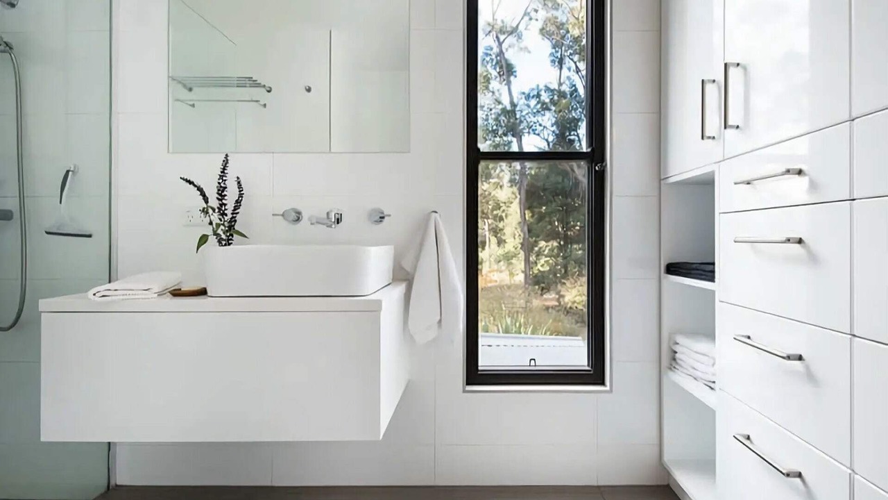 Photo of Bathroom in Wheatsheaf