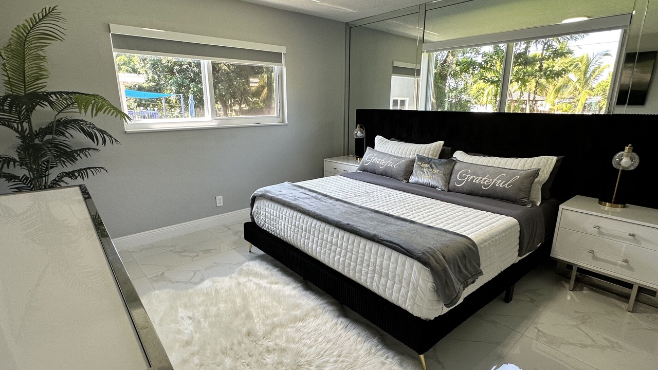 Photo of Bedroom in Golden Glades