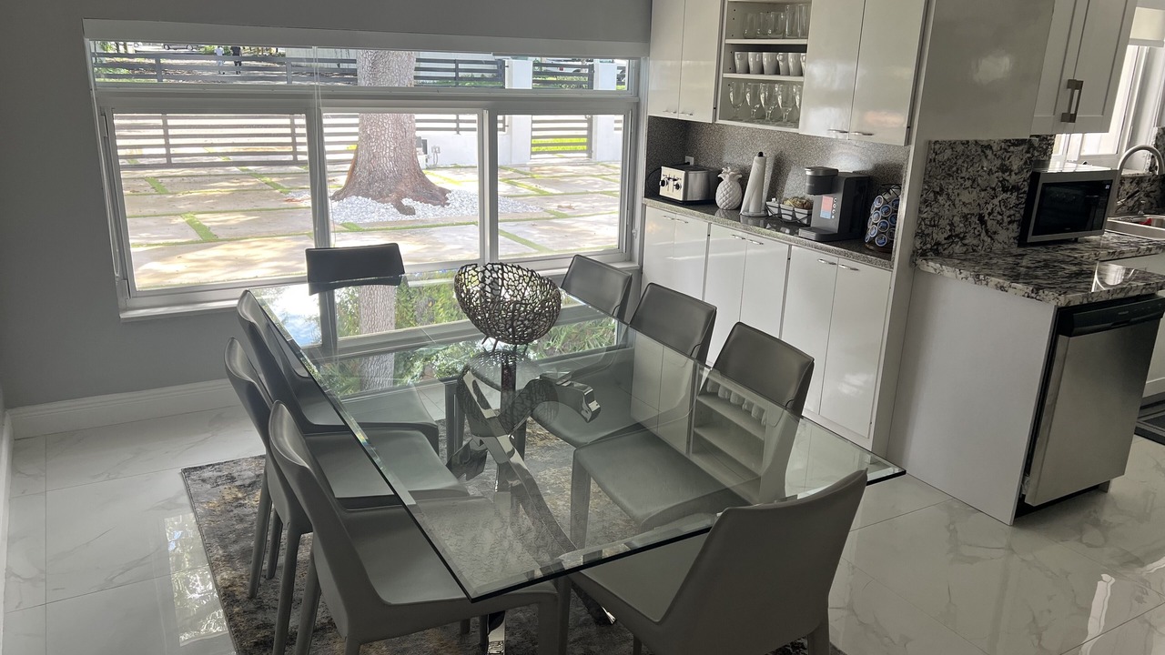 Photo of Kitchen in Golden Glades