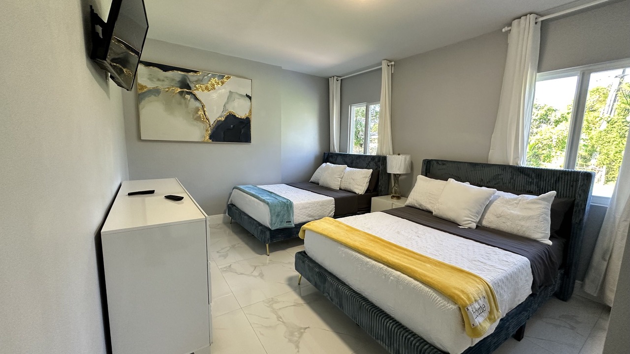Photo of Bedroom in Golden Glades