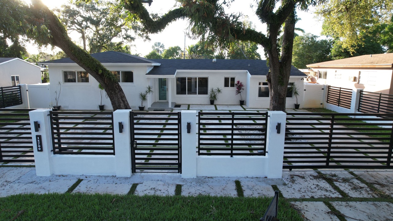 Photo of Outdoor in Golden Glades