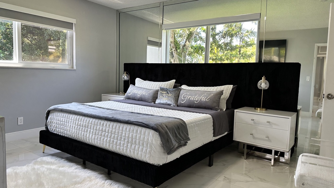 Photo of Bedroom in Golden Glades
