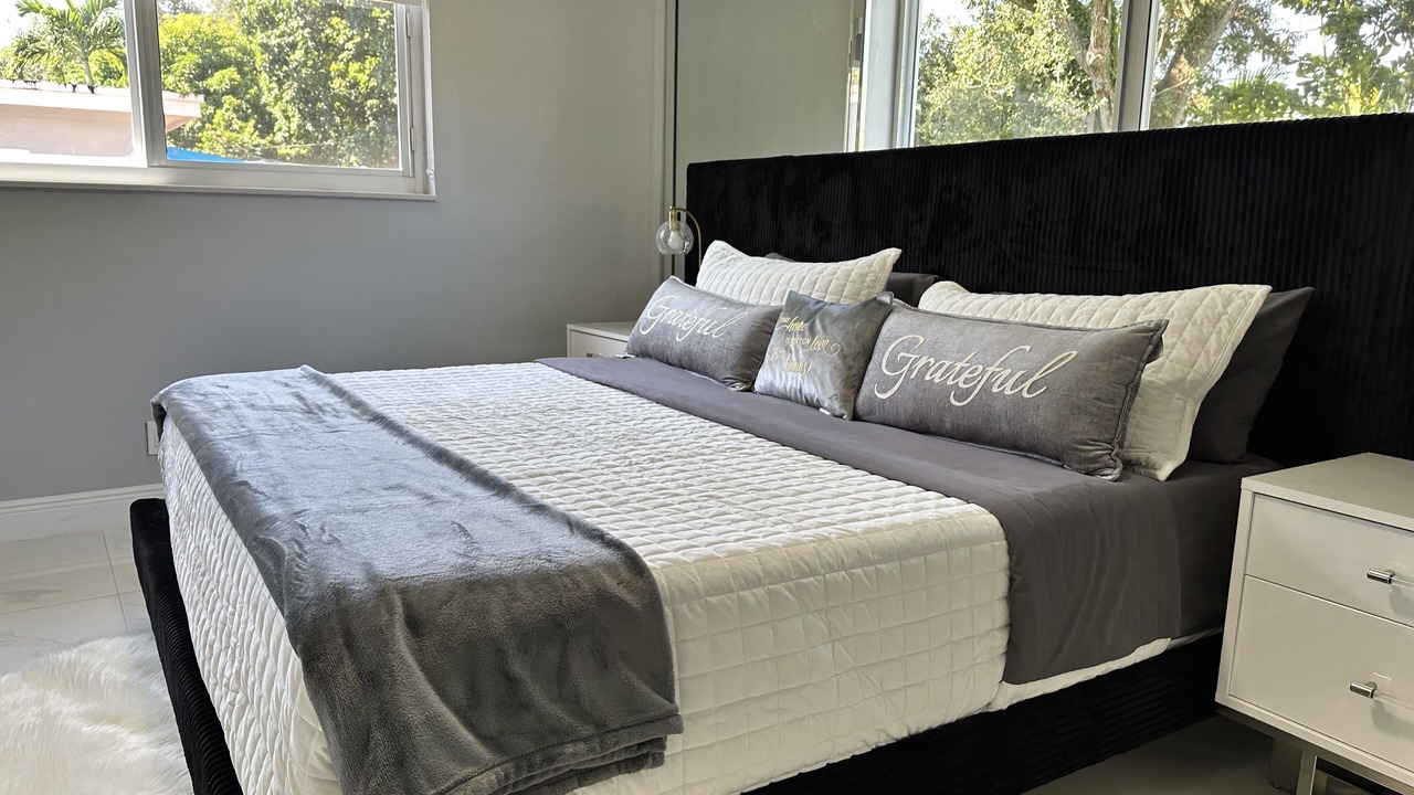 Photo of Bedroom in Golden Glades