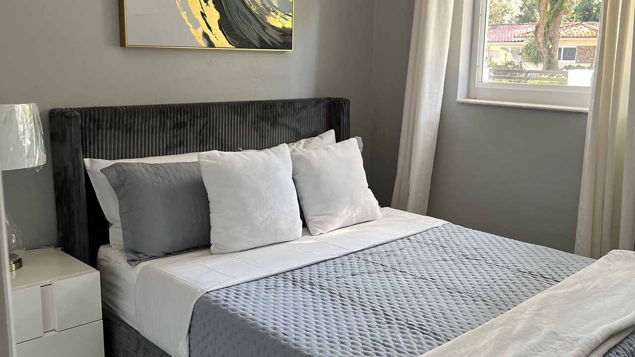 Photo of Bedroom in Golden Glades