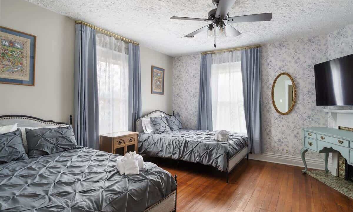 Photo of Bedroom in Beechmont
