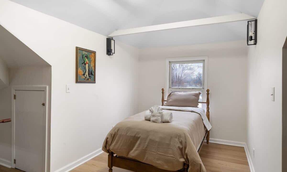 Photo of Bedroom in Beechmont