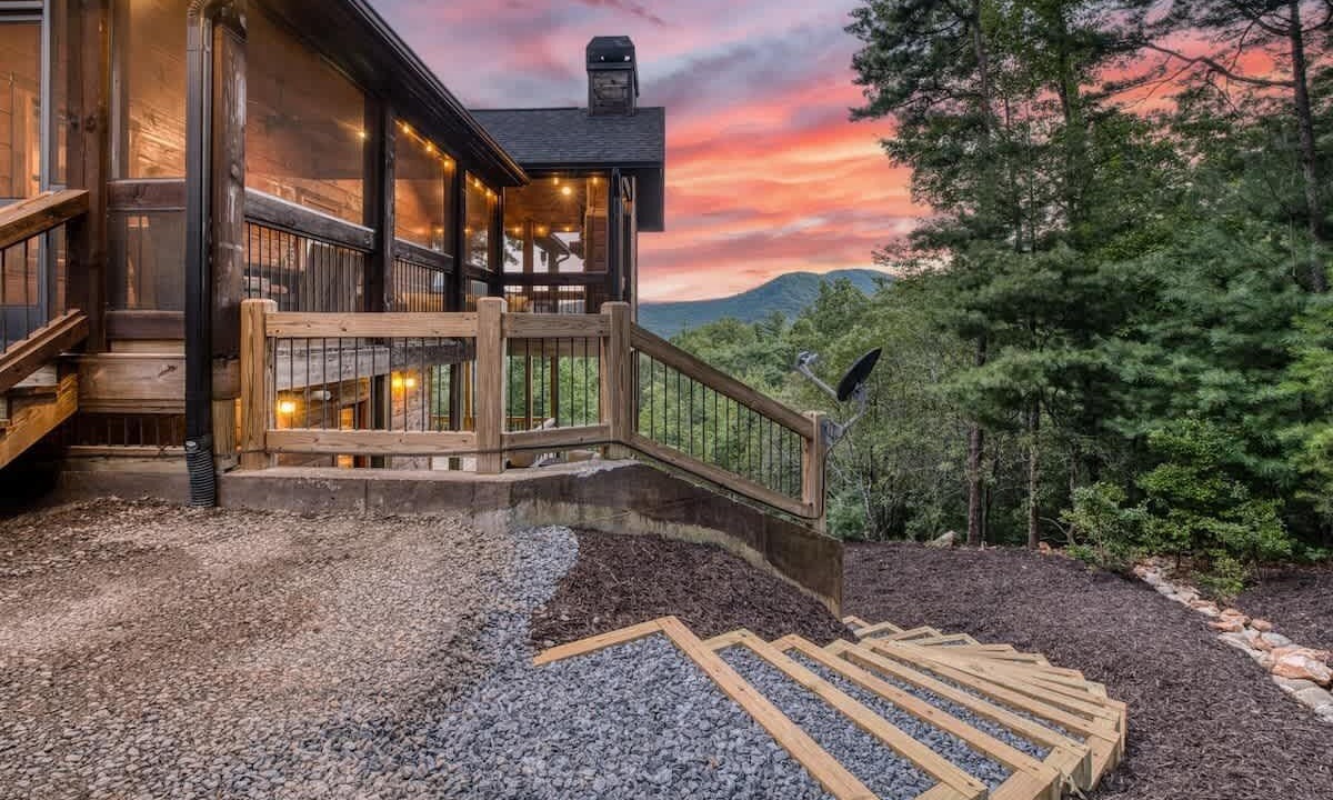 Photo of Others in Aska