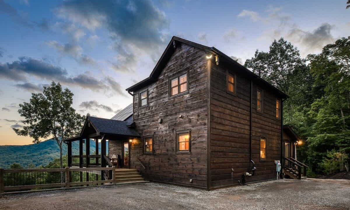 Photo of Others in Aska