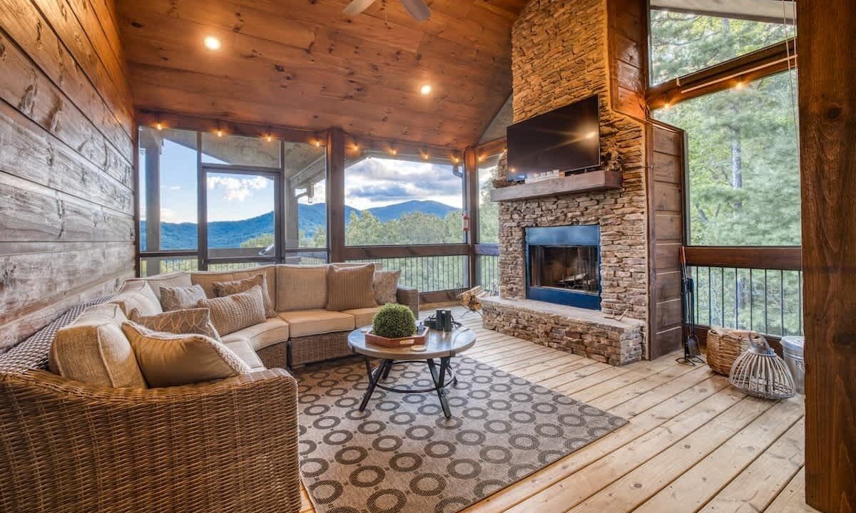 Photo of Others in Aska