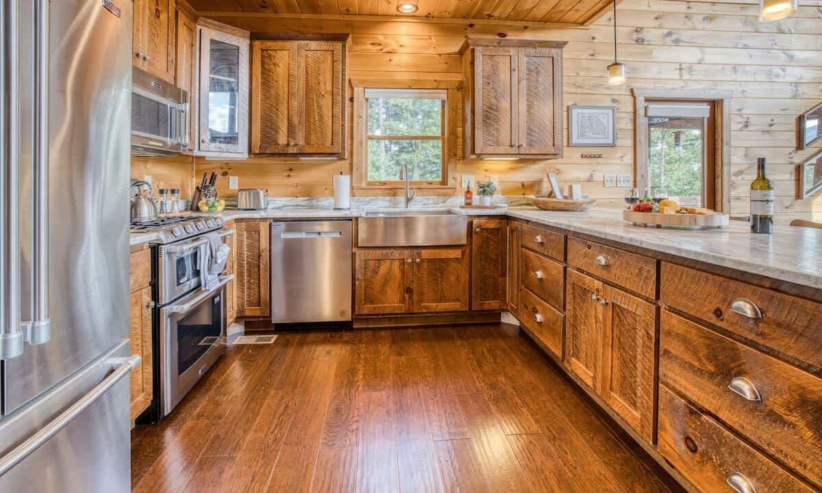 Photo of Others in Aska