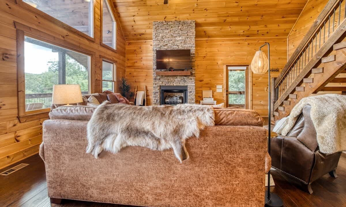 Photo of Others in Aska