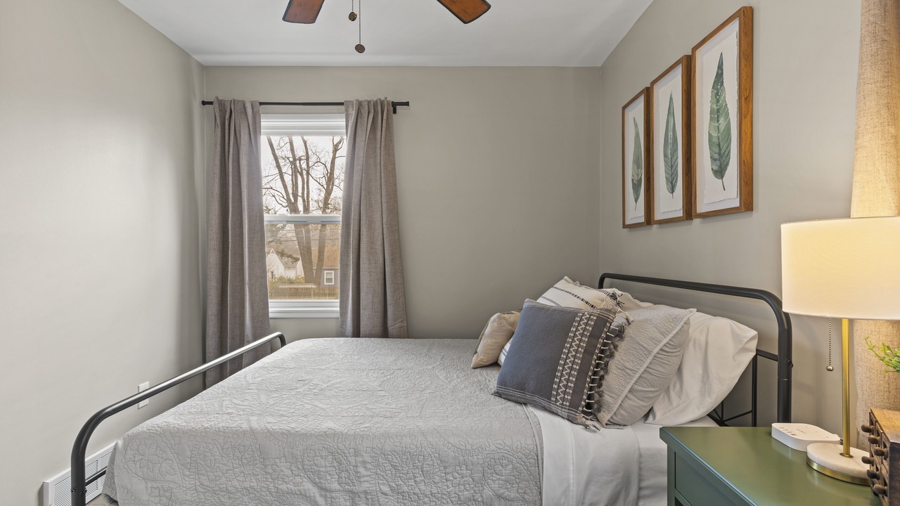 Photo of Bedroom in Prairie Village