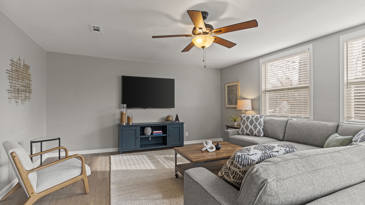 Photo of Livingroom in Prairie Village