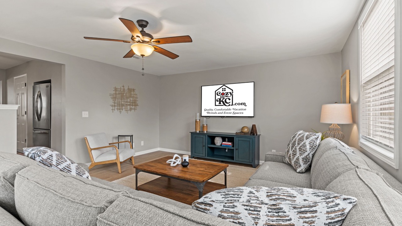 Photo of Livingroom in Prairie Village