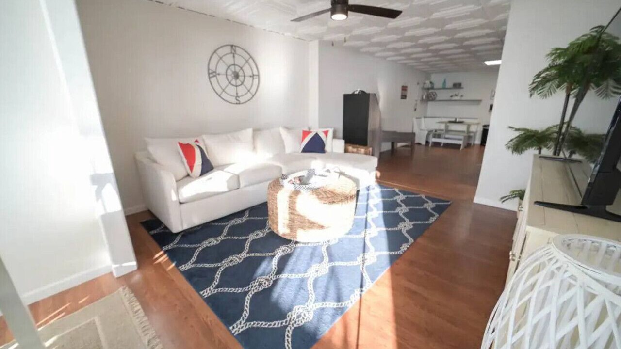 Photo of Livingroom in Sylvan Beach