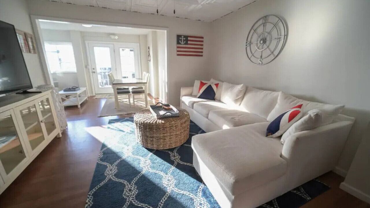 Photo of Livingroom in Sylvan Beach