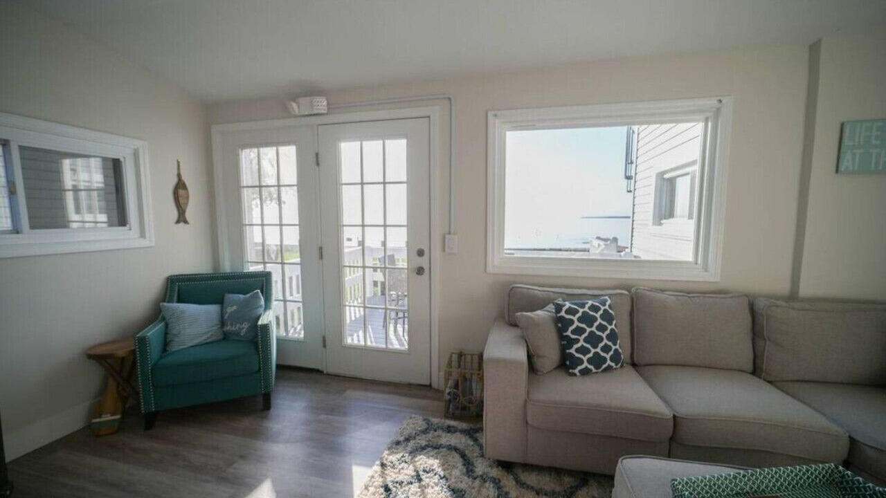 Photo of Livingroom in Sylvan Beach