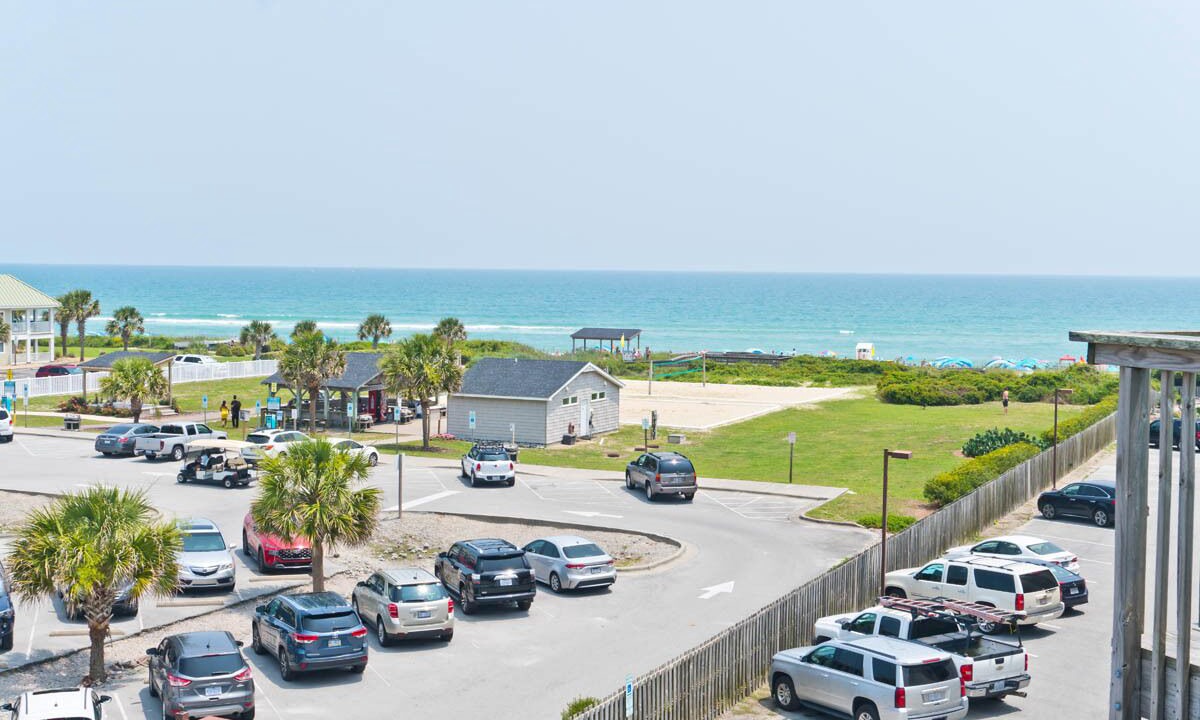Photo of Patio Balcony in Emerald Isle