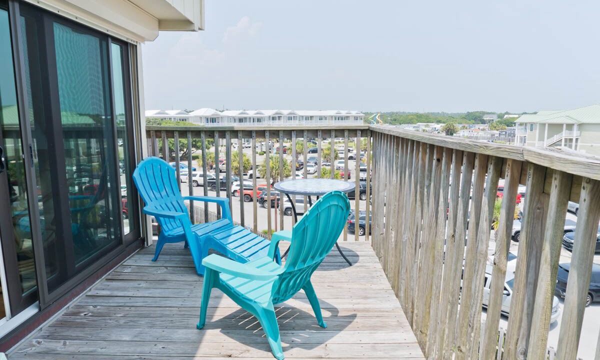 Photo of Patio Balcony in Emerald Isle
