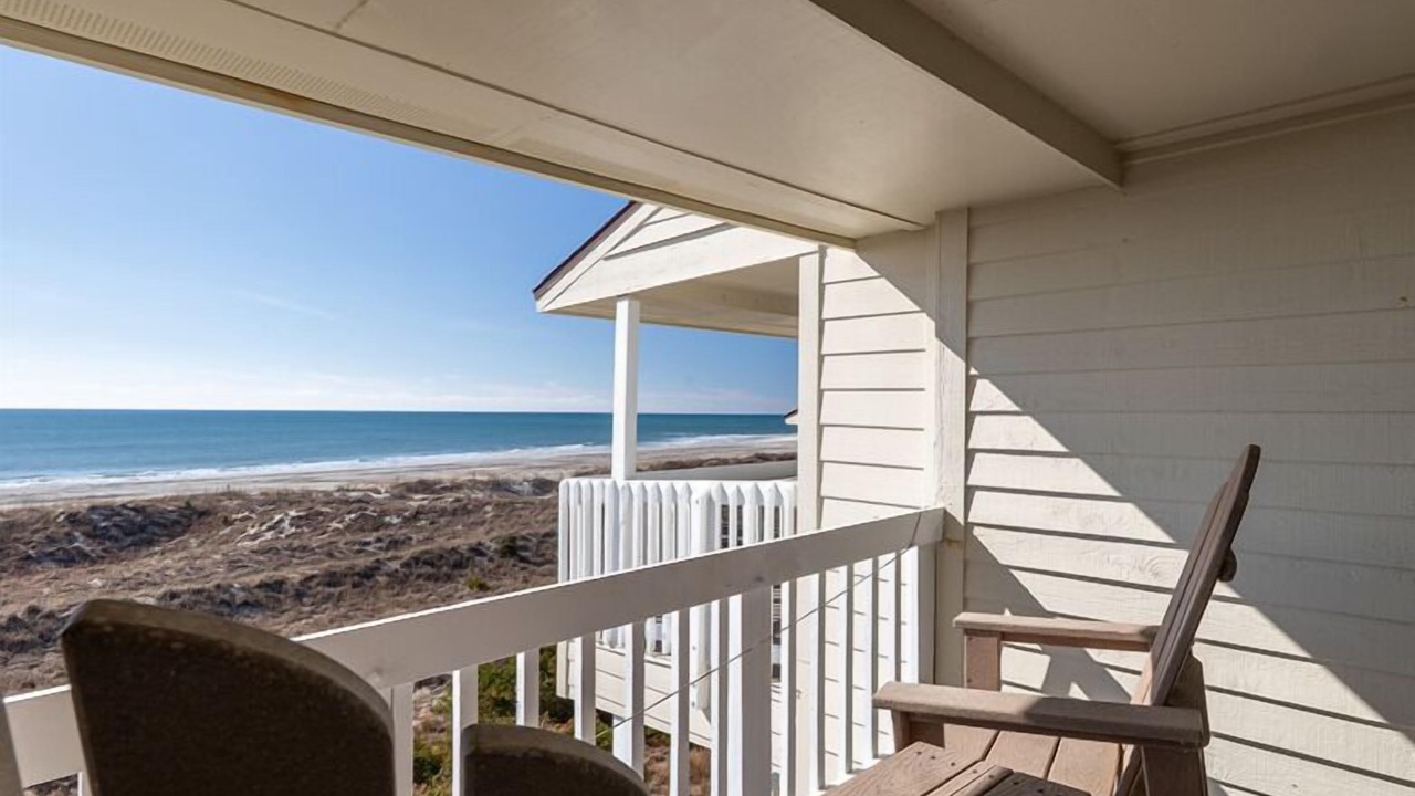 Photo of Patio Balcony in Emerald Isle