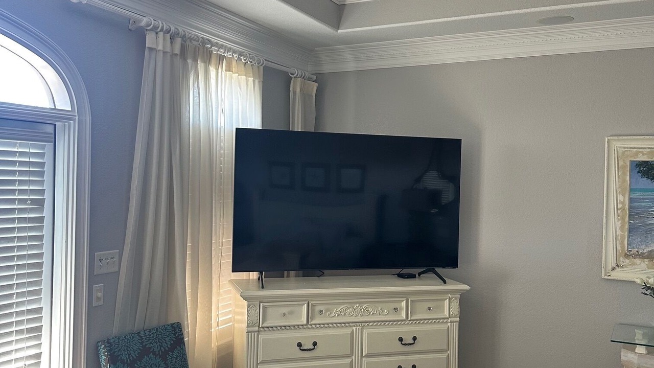 Photo of Livingroom in Crystal Shores