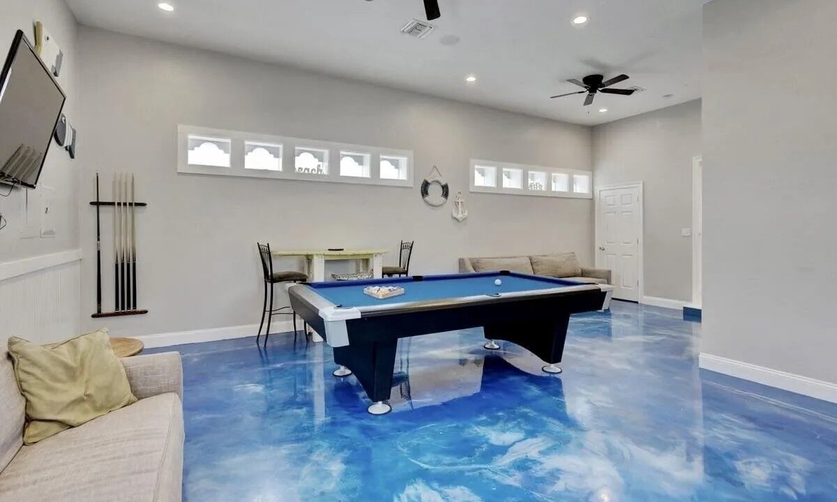 Photo of Bedroom in Crystal Shores