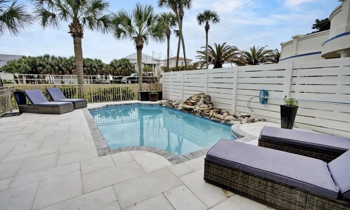 Photo of Outdoor in Crystal Shores