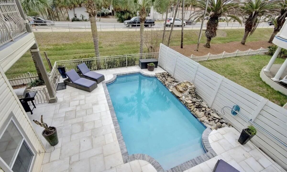 Photo of Outdoor in Crystal Shores