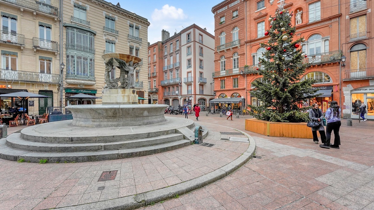 Photo of Others in Carmes