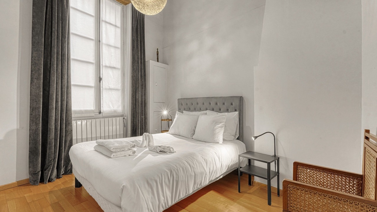 Photo of Bedroom in Carmes