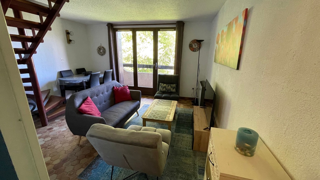 Photo of Livingroom in Saint-Leger-les-Melezes