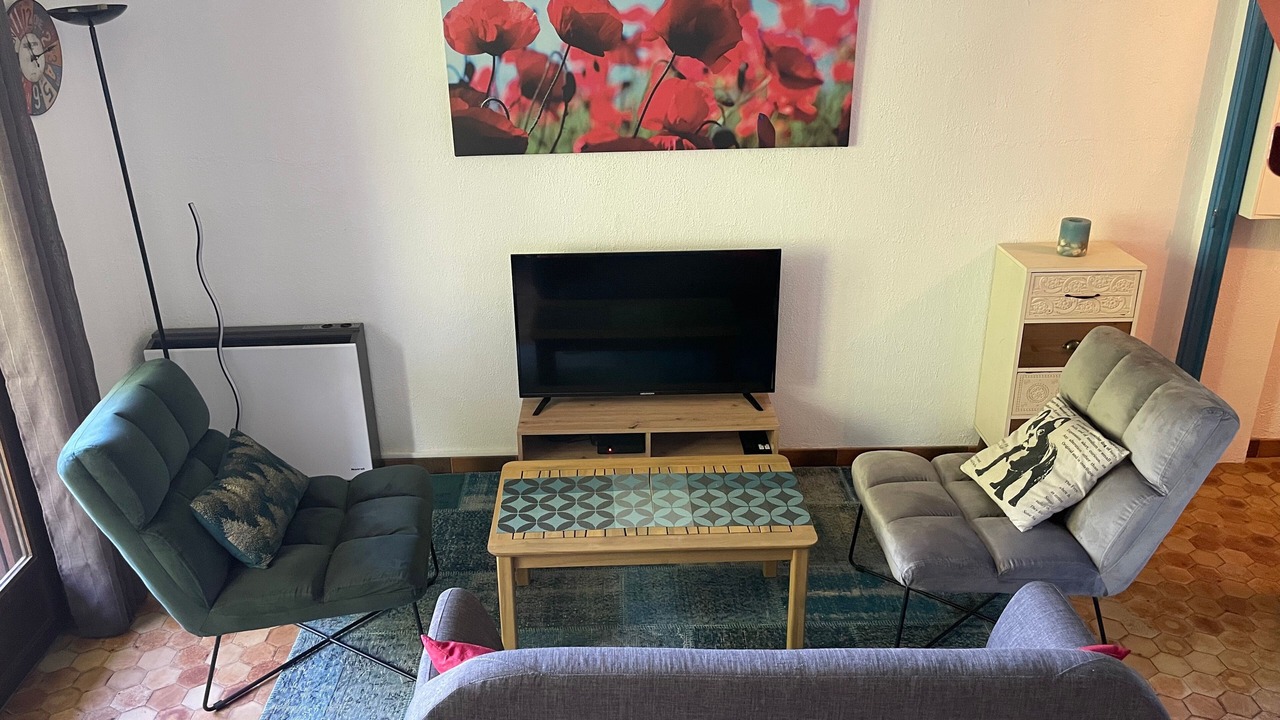 Photo of Livingroom in Saint-Leger-les-Melezes