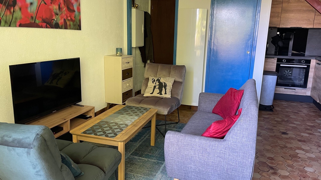 Photo of Livingroom in Saint-Leger-les-Melezes