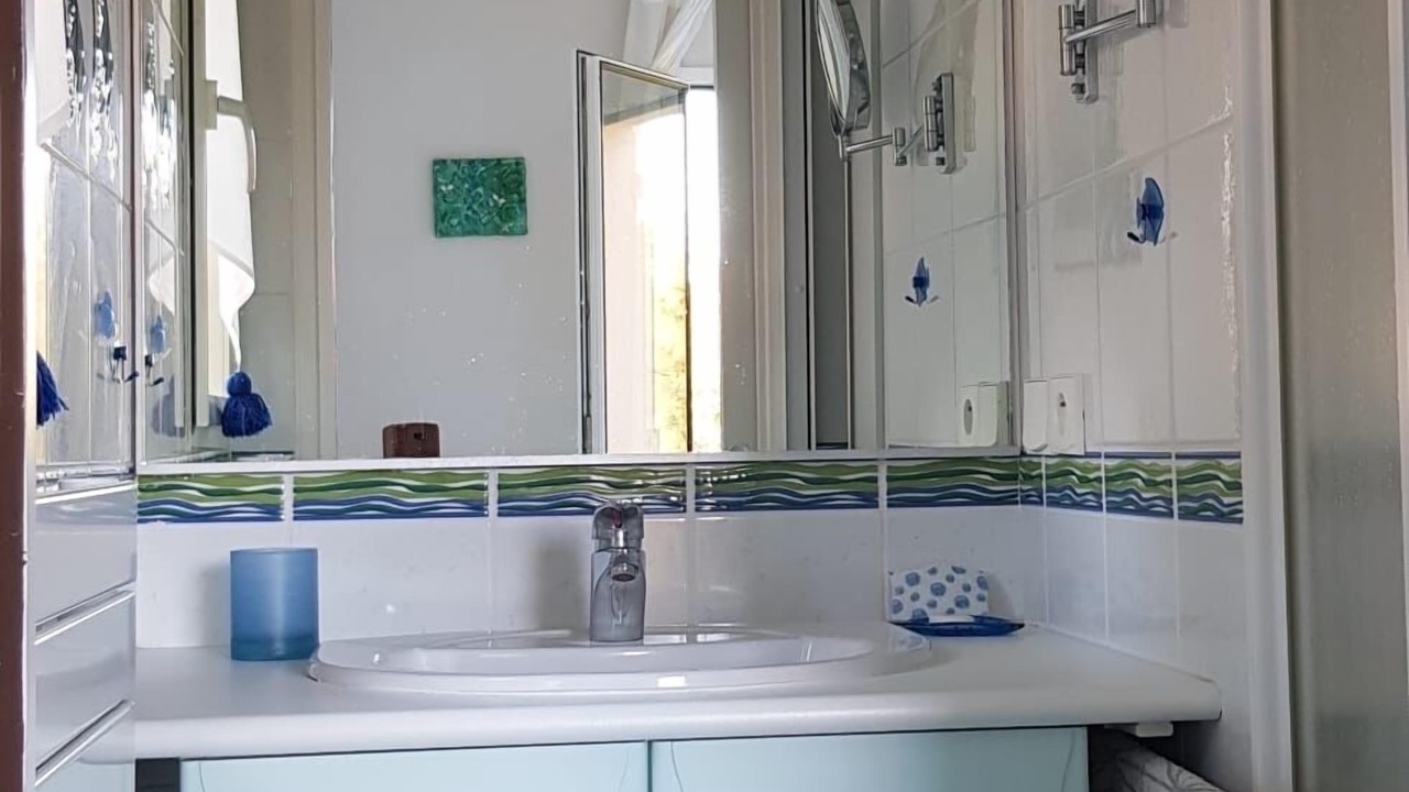 Photo of Bathroom in Penvins