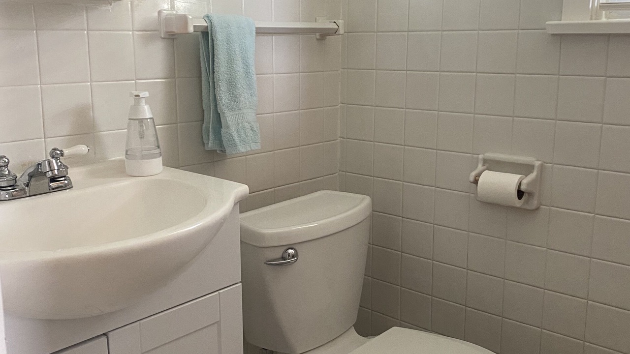 Photo of Bathroom in Town of Somerset