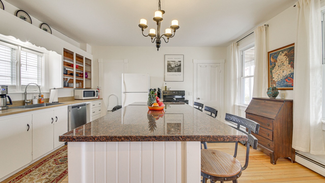 Photo of Others in Gardiner