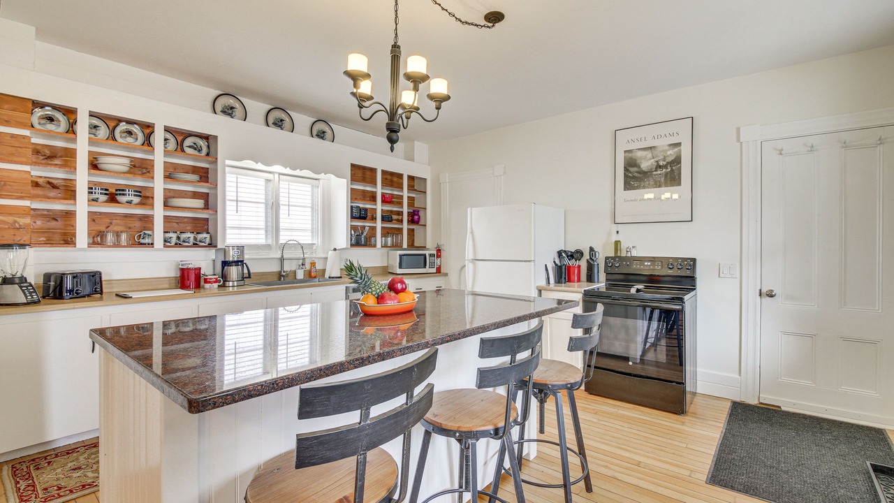 Photo of Others in Gardiner