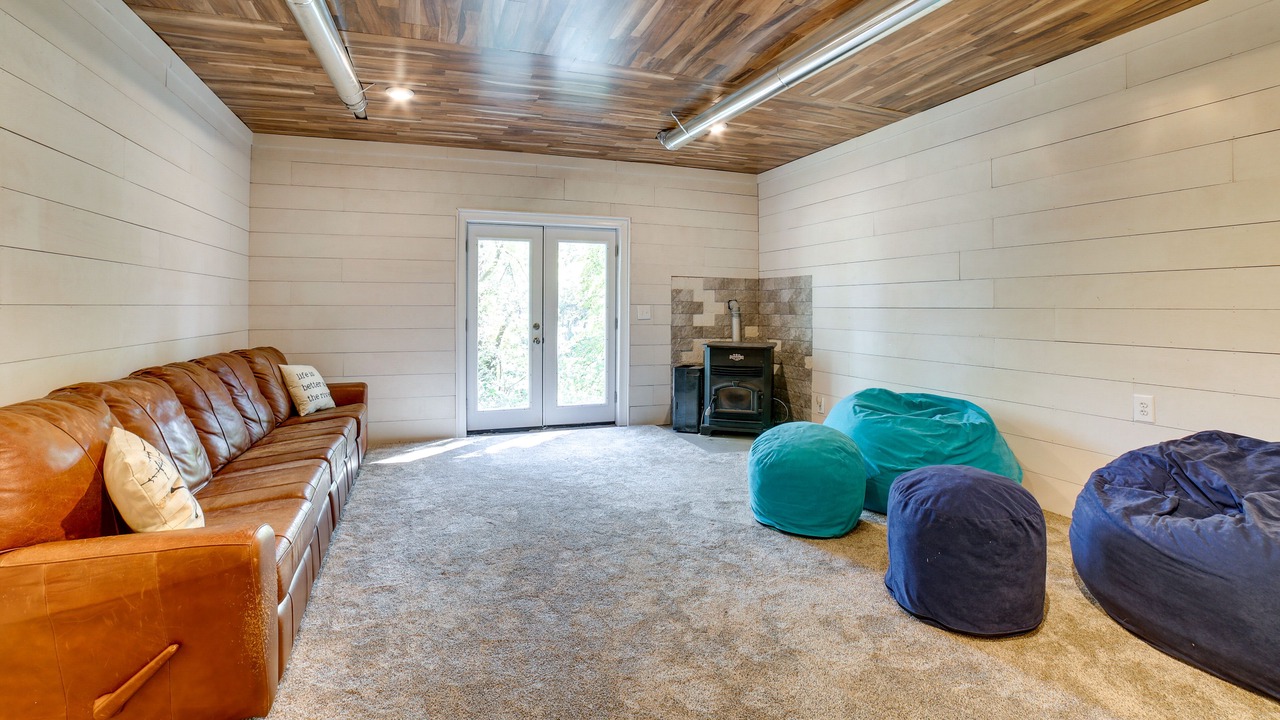 Photo of Livingroom in McGrann