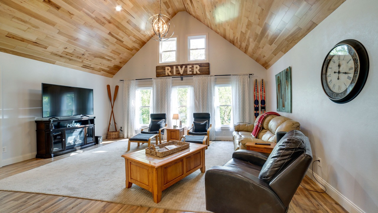 Photo of Livingroom in McGrann